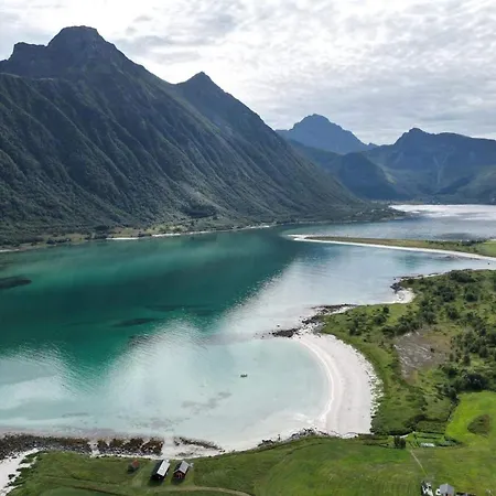 Midnattsolveien 3158,sommarhusstrand Lofoten Norway