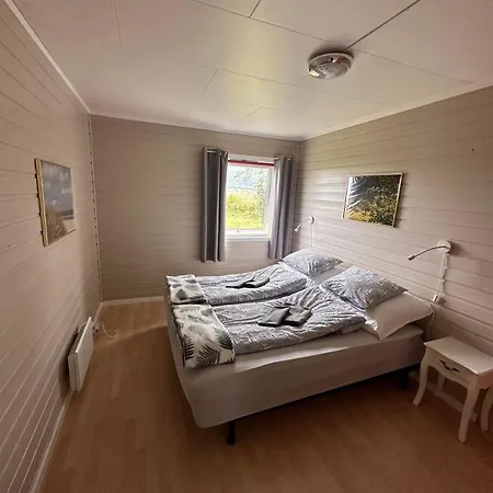 Midnattsolveien 3158,sommarhusstrand