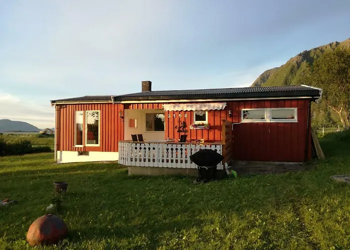 Midnattsolveien 3158,sommarhusstrand Lofoten Norway * Laukvik