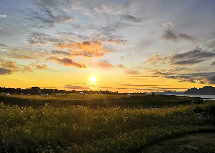 Midnattsolveien 3158,sommarhusstrand Lofoten Norway * Laukvik